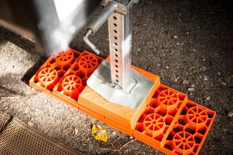 Orange Lynx Leveler with RV Jack - In-Use Application | United RV Parts